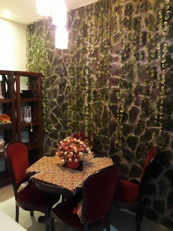 Hotel Renaya Griya à Salakan Extérieur photo