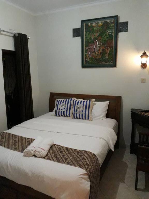 Hotel Renaya Griya à Salakan Extérieur photo