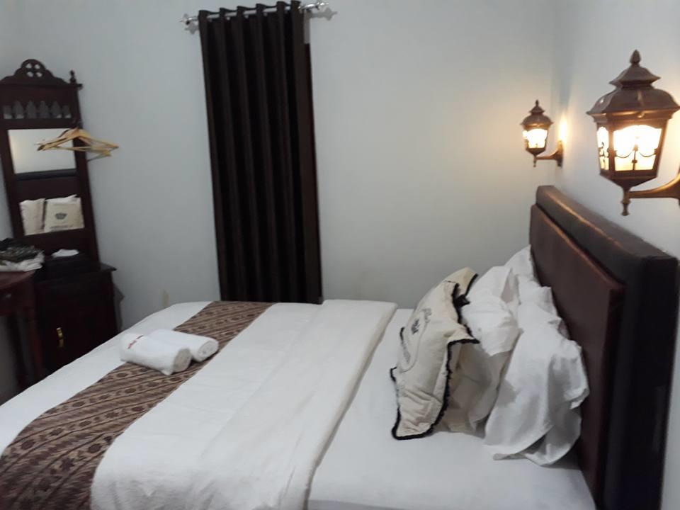 Hotel Renaya Griya à Salakan Extérieur photo